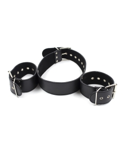 Collar with Restraints Black